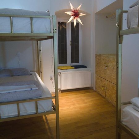 Friends Hostel Тбилиси Екстериор снимка