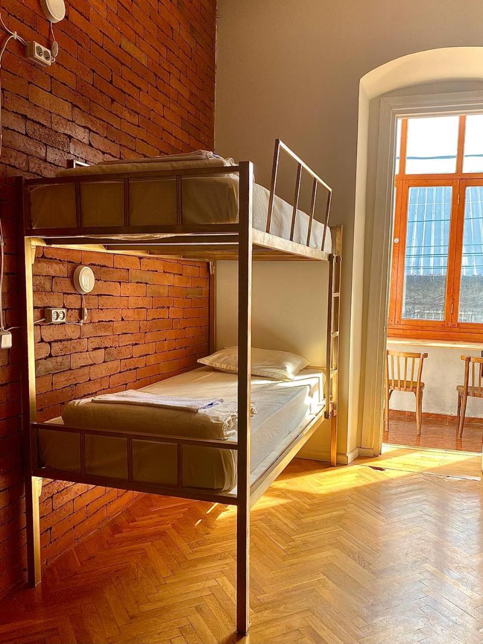 Friends Hostel Тбилиси Екстериор снимка