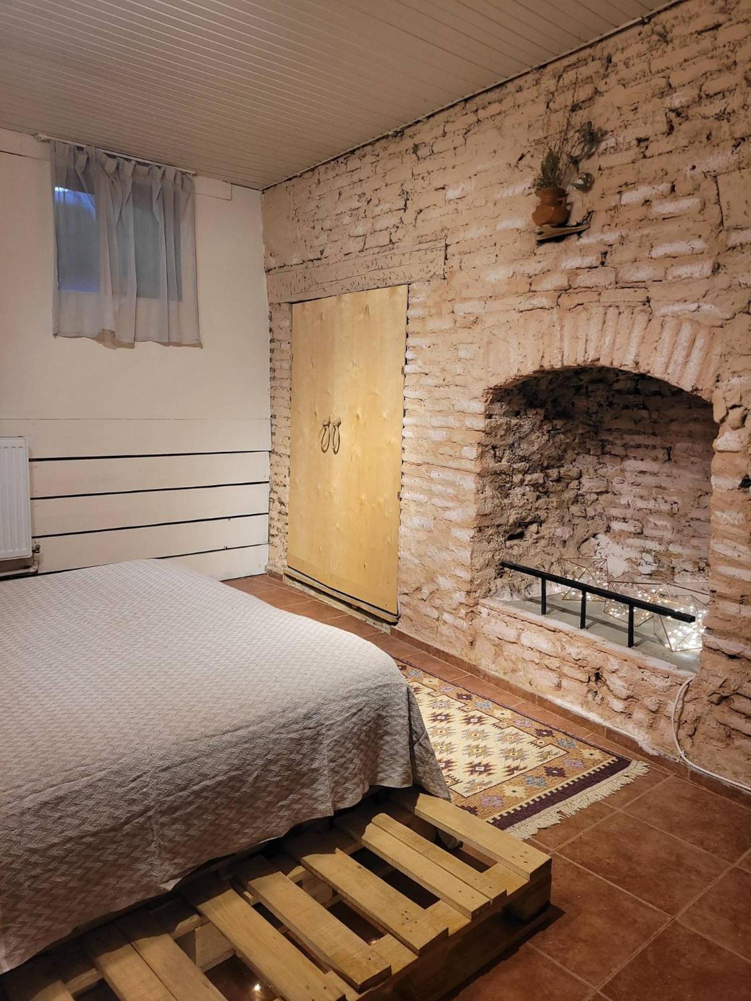 Friends Hostel Тбилиси Екстериор снимка