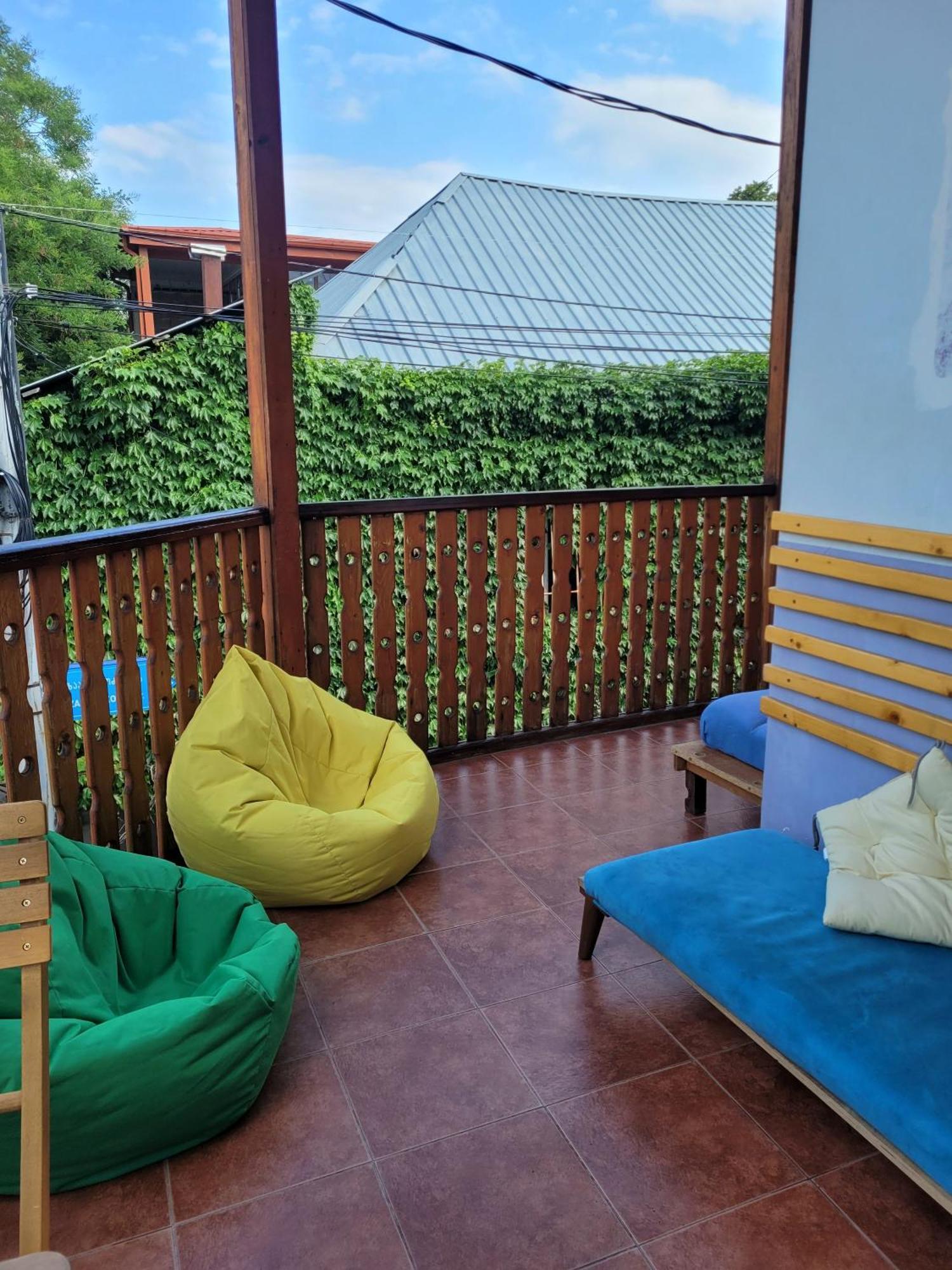 Friends Hostel Тбилиси Екстериор снимка