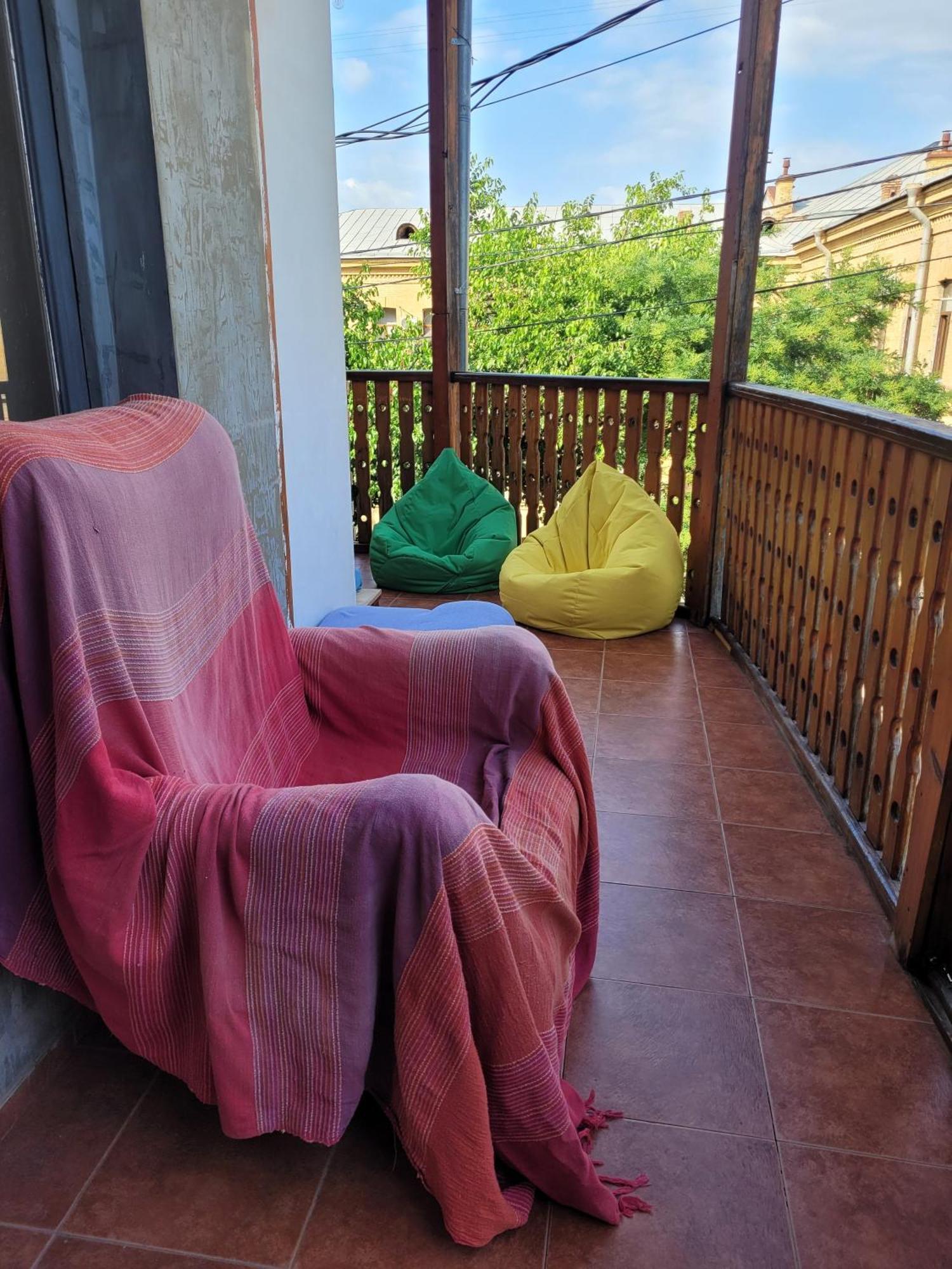 Friends Hostel Тбилиси Екстериор снимка