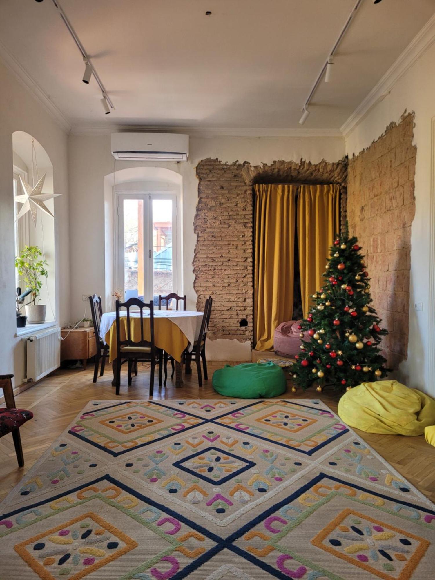 Friends Hostel Тбилиси Екстериор снимка