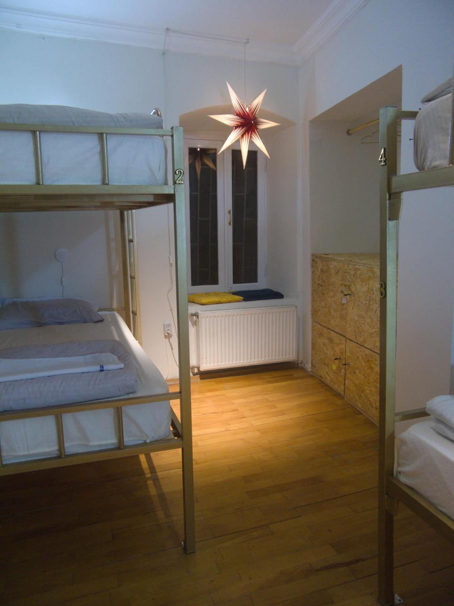 Friends Hostel Тбилиси Екстериор снимка